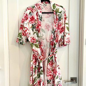 Show me your Mumu Floral robe with tie